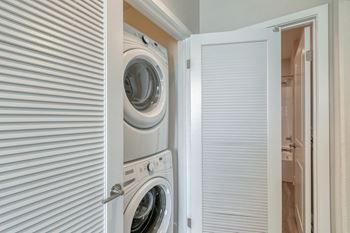 Amenities- washer and dryer